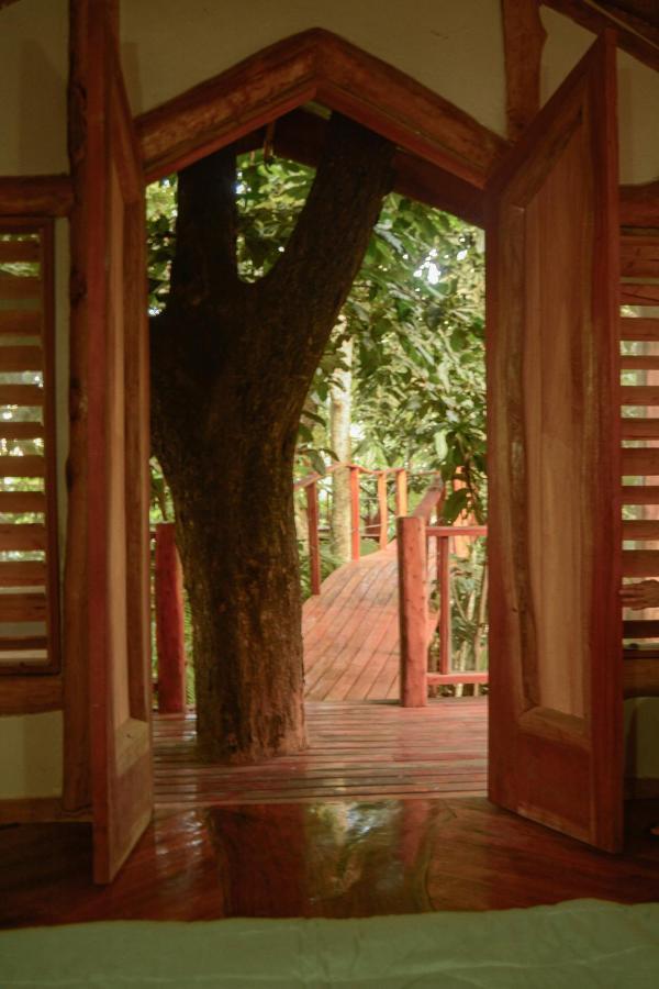 Tukulolo Treehouses Makaunga Ngoại thất bức ảnh